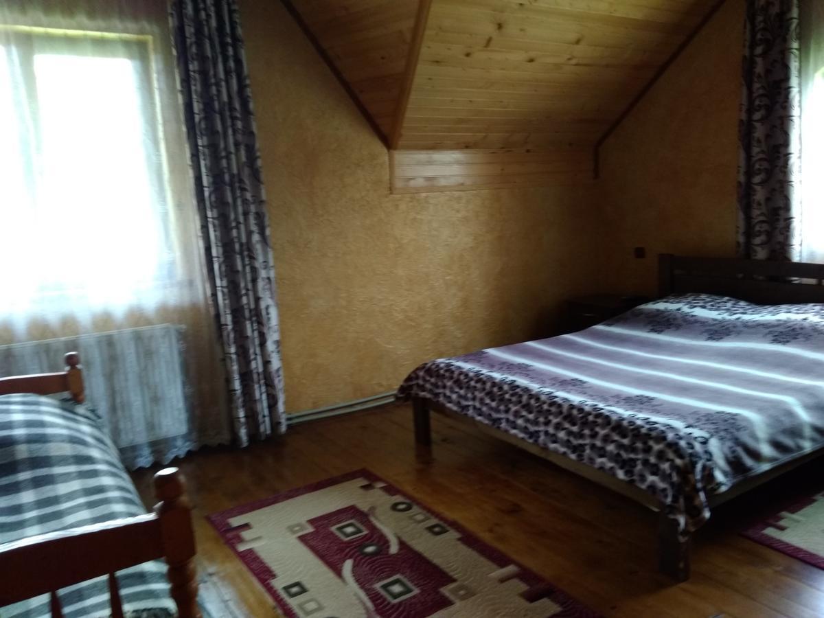 Затишок В Карпатах Villa Yaremche Exterior photo